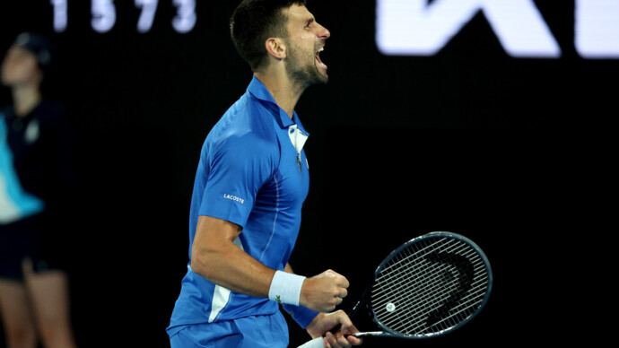 Джокович разгромил Маннарино и пробился в четвертьфинал Australian Open