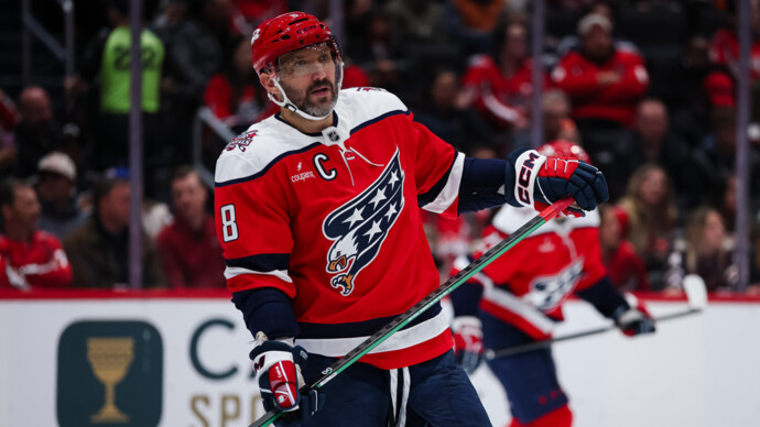 Гениальный пас Овечкина крутят по всем США. А россиянин еще и забил!