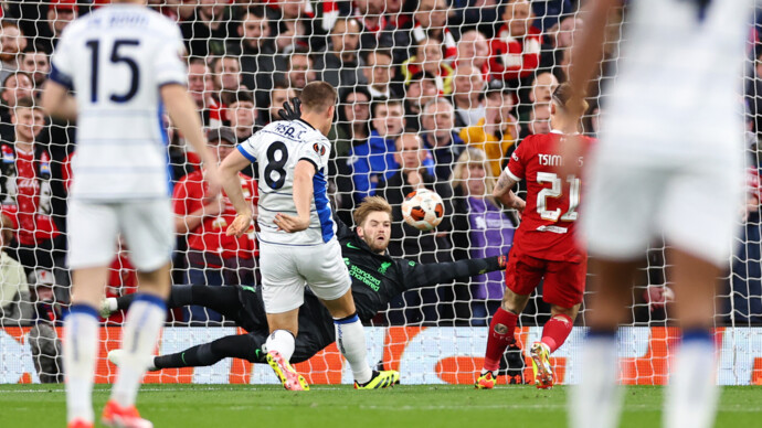 «Ливерпуль» — «Аталанта» — 0:3. Пашалич на 83‑й минуте сделал счет разгромным в матче ¼ финала Лиги Европы. Видео