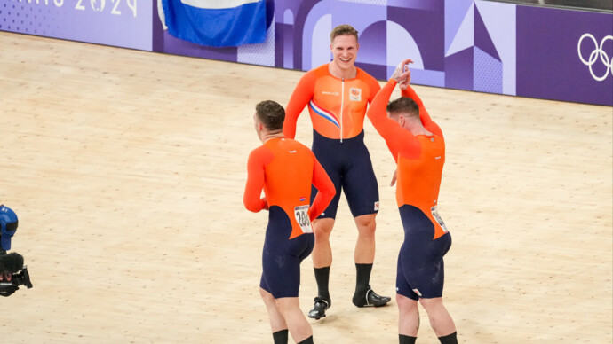 Нидерландцы завоевали золото ОИ‑2024 в командном спринте на треке с мировым рекордом