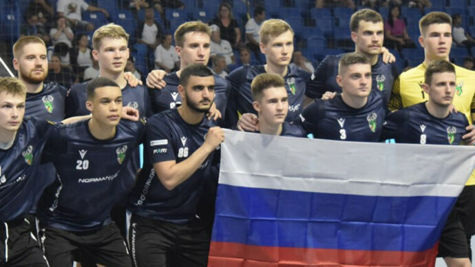 «С победой всю страну!» Наш клуб разрывает на Кубке мира под флагом России