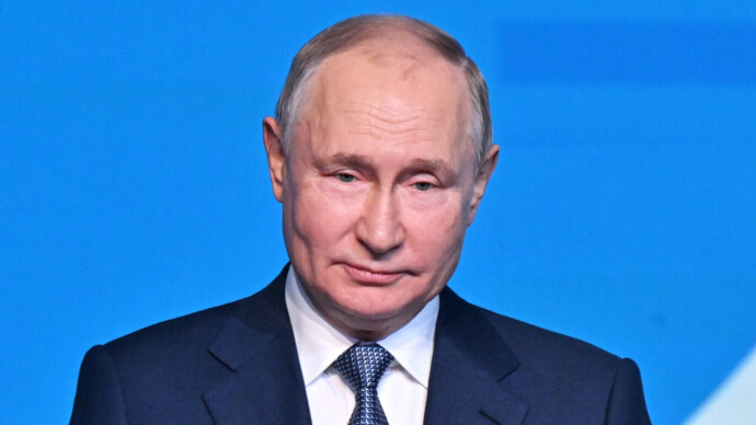 Путин поручил создать центр подготовки сборных России по футболу в Сочи
