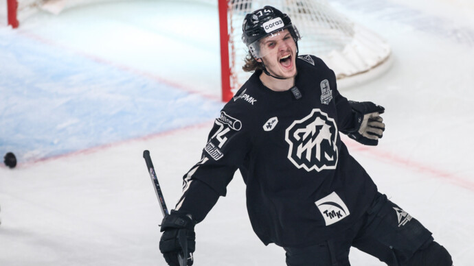 Кравцов вернулся в «Трактор» и подписал контракт на три года