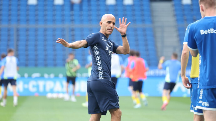 Писарев встал на защиту тренера по физподготовке Луиса Мартинеса, которого критиковал Гусев