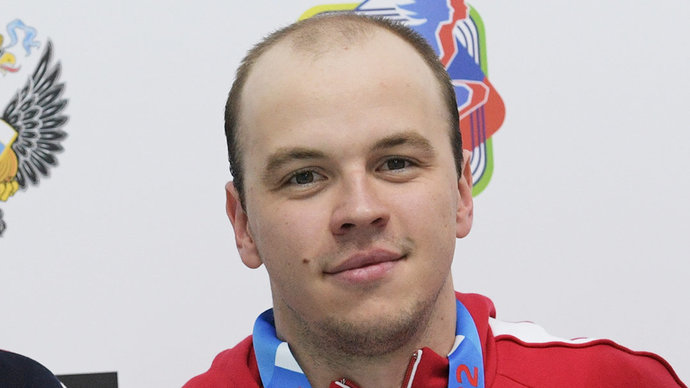 Семьянинов выиграл заплыв на 100 м брассом на Спартакиаде