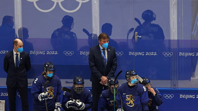 Женская сборная Финляндии по хоккею завоевала бронзу ОИ в Пекине