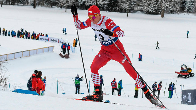 Большунов завоевал серебро в гонке на 15 км на этапе Кубка мира в Эстонии