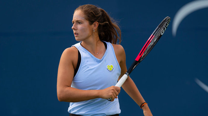 Касаткина вышла в четвертьфинал турнира в Великобритании