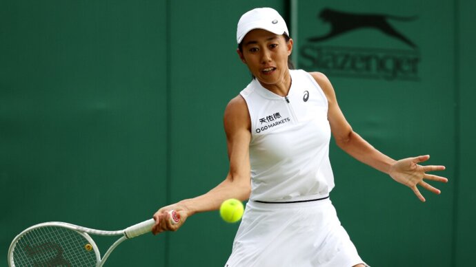 Китаянка Чжан Шуай снялась с турнира в Будапеште после того, как соперница стерла отметку от мяча на корте