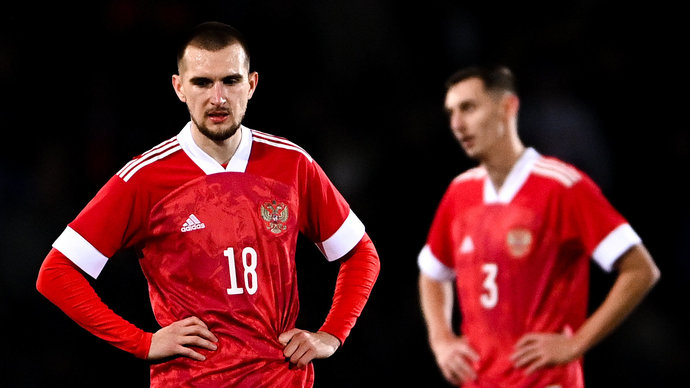 «Команда просто не сыграна, отсюда такой результат» — Колыванов о матче с Таджикистаном
