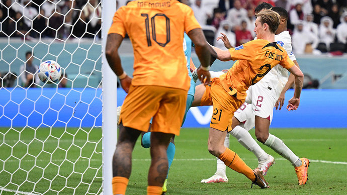 Нидерланды — Катар — 2:0. Де Йонг удвоил преимущество голландцев на 50-й минуте матча ЧМ-2022 (видео)