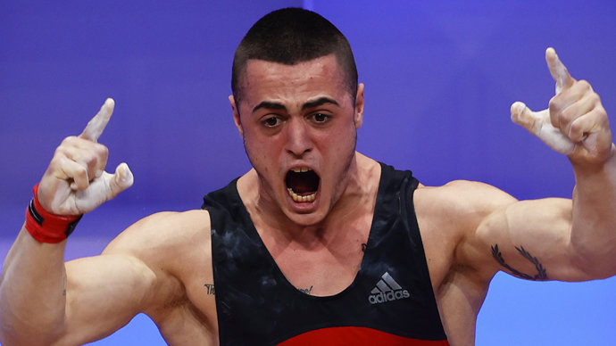 18-летний чемпион мира по тяжелой атлетике из Болгарии получил условный срок за вождение в наркотическом опьянении — СМИ