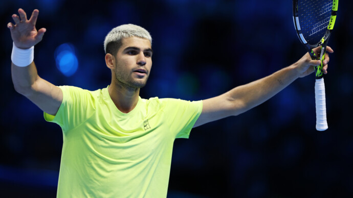 Алькарас обыграл Фритца в матче Итогового турнира ATP