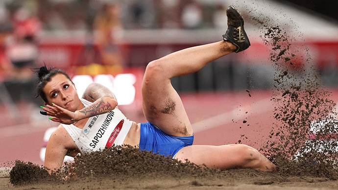 Сапожникова попала на паралимпийский пьедестал в прыжках в длину, Тарасов — третий на 100-метровке