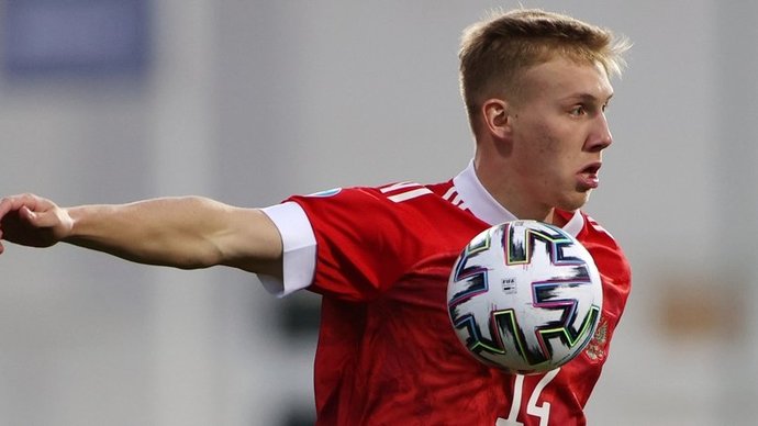 Маслов пропустит матч против Дании на молодежном чемпионате Европы из-за перебора желтых карточек