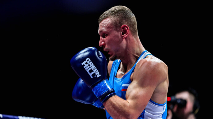 Российский боксер Попов завоевал золото чемпионата мира в Дубае