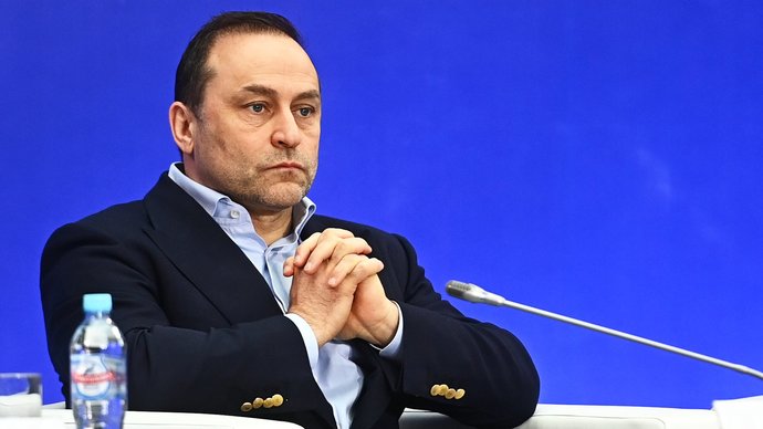 «Тяжело комментировать глупое решение ISU» — депутат ГД Свищев