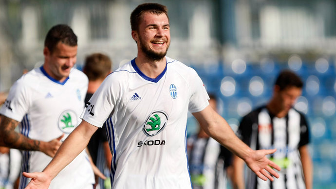 Комличенко забил победный гол «Млады» и упрочил лидерство в бомбардирской гонке