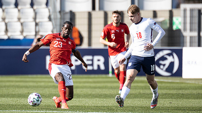 Молодежная сборная Англии уступила Швейцарии на старте чемпионата Европы