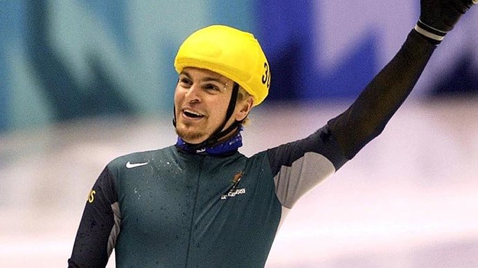 Олимпийский чемпион Брэдбери спас четырех тонущих девочек в Австралии
