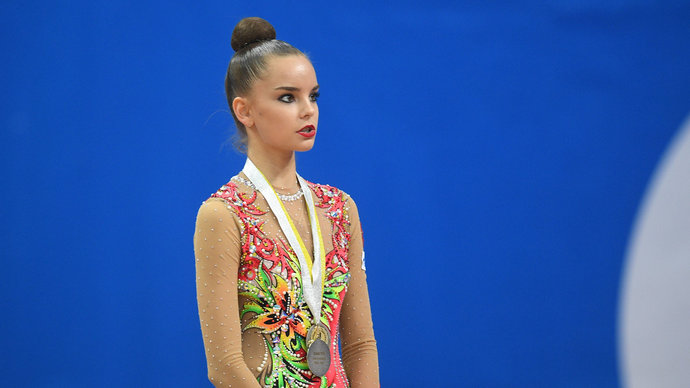 Аверина победила в многоборье на этапе Гран-при в Москве, ее сестра-близнец взяла серебро