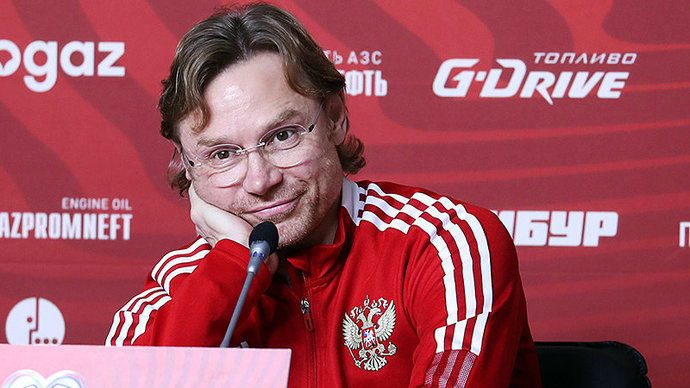 Деньги не являются мотивацией для футболистов сборной России, считает Карпин