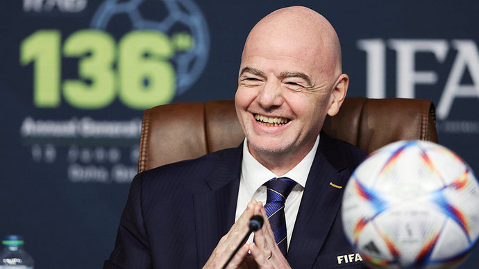 В ФИФА придумали план по спасению России. Нужно просто отдать им все деньги
