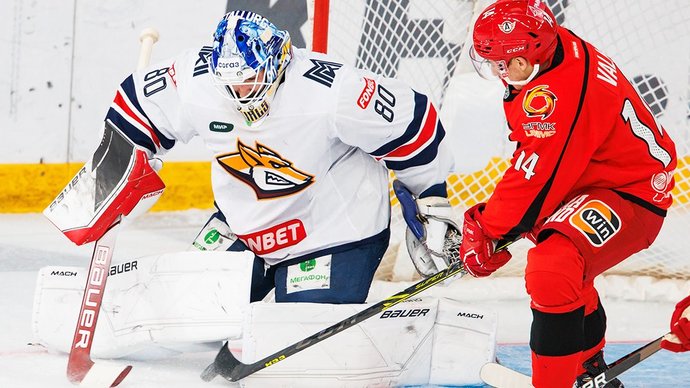 «Автомобилист» в овертайме обыграл «Металлург» в КХЛ, «Авангард» победил в восьмой игре подряд