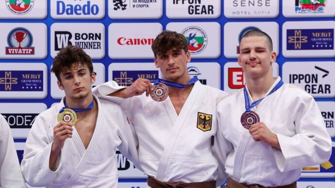 Россияне завоевали шесть золотых медалей в первый день международного турнира по дзюдо в Челябинске