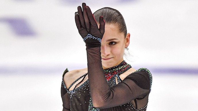 Валиева назвала причину падения в короткой программе на чемпионате России