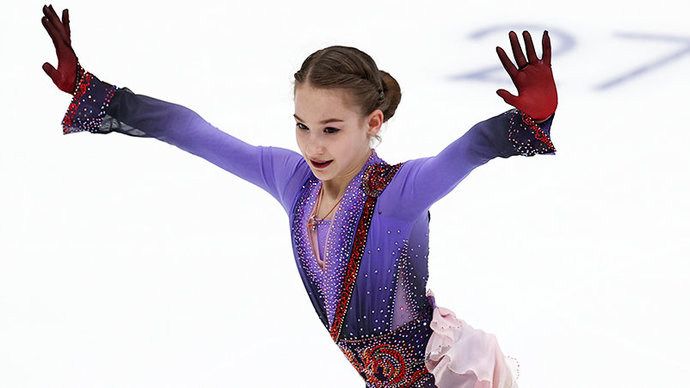 Акатьева стала победительницей этапа юниорского Гран-при в Красноярске