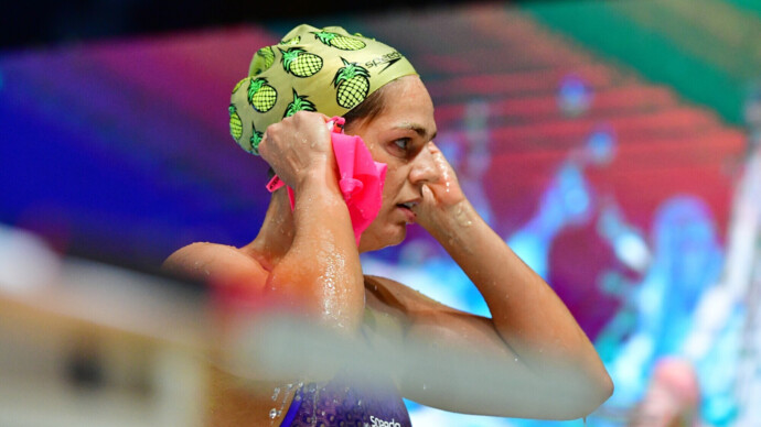Ефимова вышла в финал олимпийского отбора на 100 м брассом с лучшим временем, но заплыв могут перенести или отменить из‑за погоды