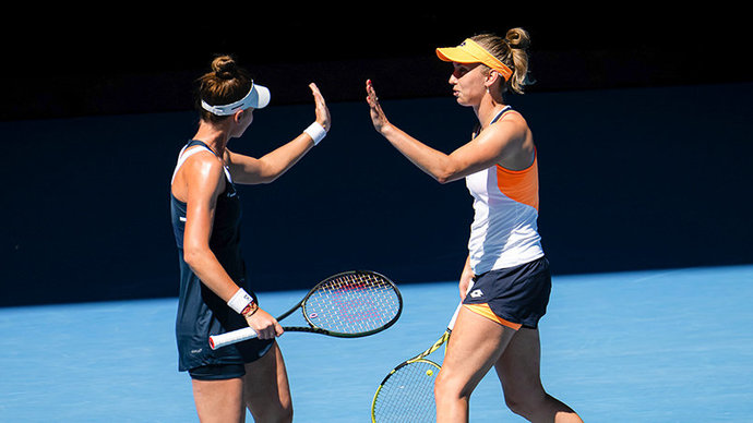 Кудерметова и Мертенс вышли в полуфинал Australian Open в парном разряде, где сыграют с Крейчиковой и Синяковой