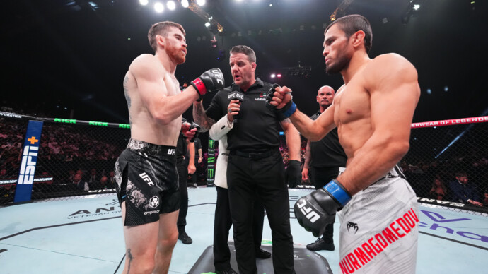 Умар Нурмагомедов единогласным решением судей победил американца Сэндхагена на турнире UFC в ОАЭ