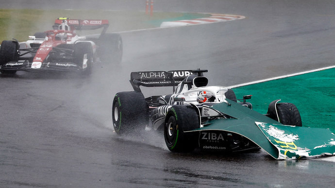 FIA пообещала оперативно уведомлять о работах на трассе во время гонок после инцидента с трактором на Гран-при Японии