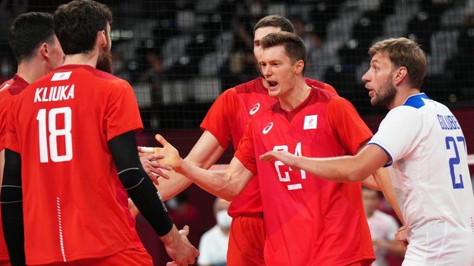 Российские волейболисты победили Украину и вышли в четвертьфинал чемпионата Европы