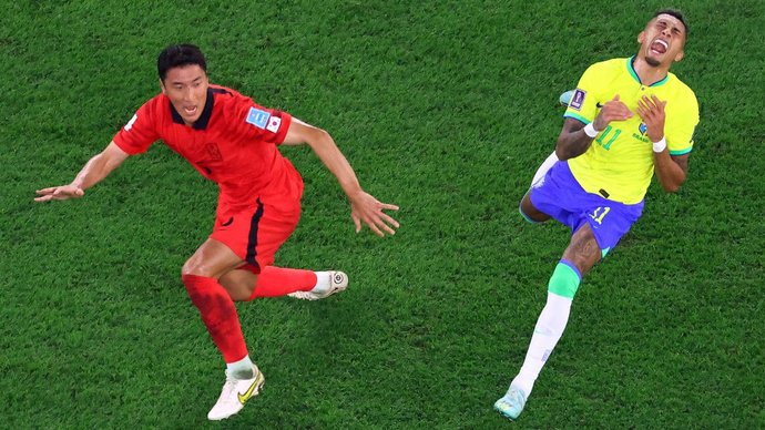 Бразилия — Южная Корея — 4:0. Чун Ву-Юн получил первую желтую карточку в матче ЧМ-2022