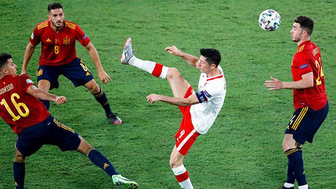 Испания и Польша сыграли вничью, Козловский стал самым молодым игроком в истории Евро