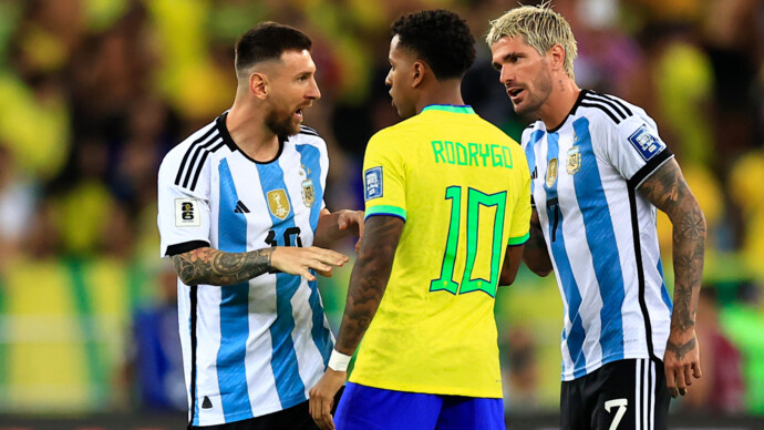 Футболист сборной Бразилии Родриго подал в суд на аргентинских фанатов, оскорблявших его на почве расизма