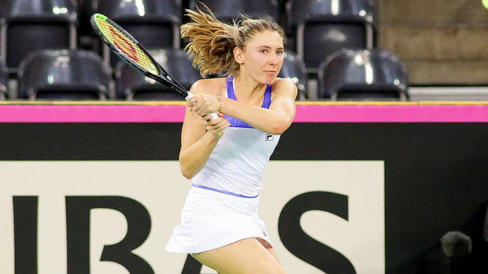 Александрова вышла в следующий круг Уимблдона, Кузнецова закончила выступление на турнире