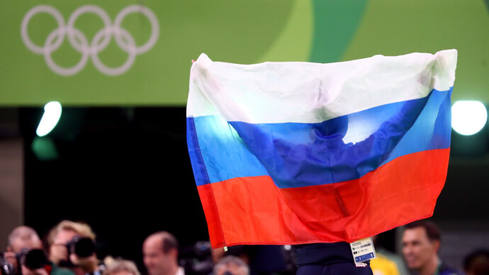 В трансляции Олимпиады‑2024 показали флаг России