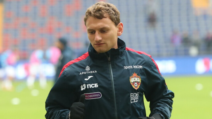 Продление контракта Чалова с ЦСКА помогло успокоиться и футболисту, и клубу, заявил Попов