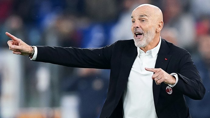 Пиоли покидает пост главного тренера «Милана»
