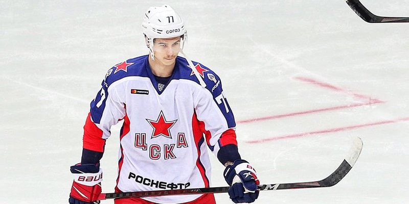 Голдобин не использовал шансы в НХЛ, а теперь провалился ЦСКА. Его могут обменять в «Амур»