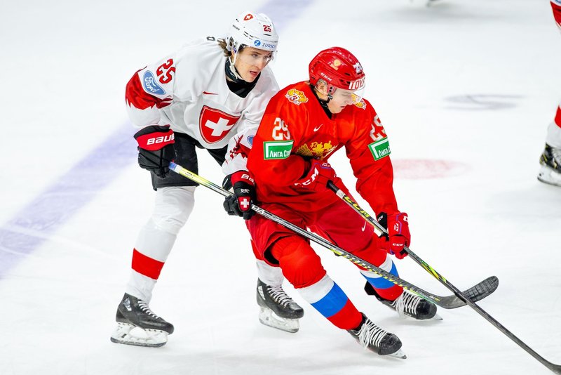 «У нас может забивать не только Мичков». Российские хоккеисты намекают, что Матвей в сборной не один?