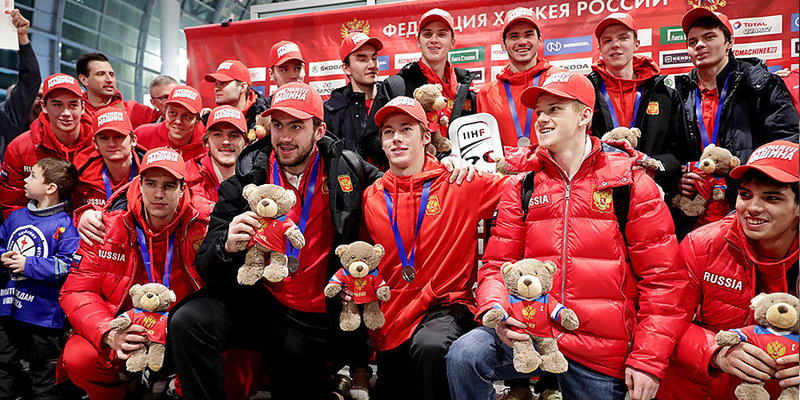 Молодежную сборную России тепло встретили дома. Интервью игроков и лучшие фото