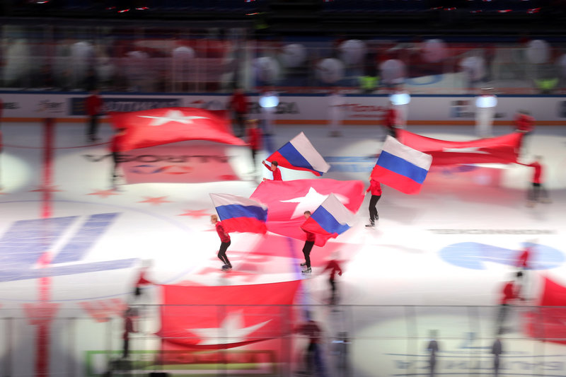 Россия вновь обыграла Финляндию на «Газпром Арене». Праздник хоккея создали болельщики, но не команды