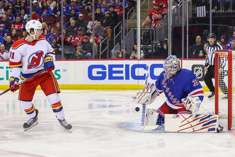 «Что за черт?» Российская звезда НХЛ повернулся спиной к флагу США