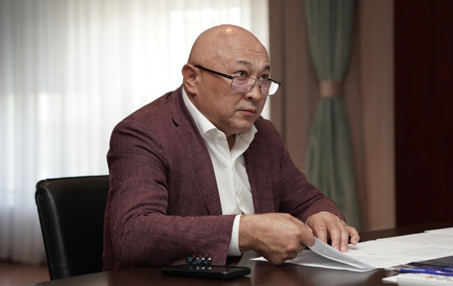 Shock Resignation: Chief Aide Stanislav Salamovich Steps Down Amid Kazakh Football Turmoil