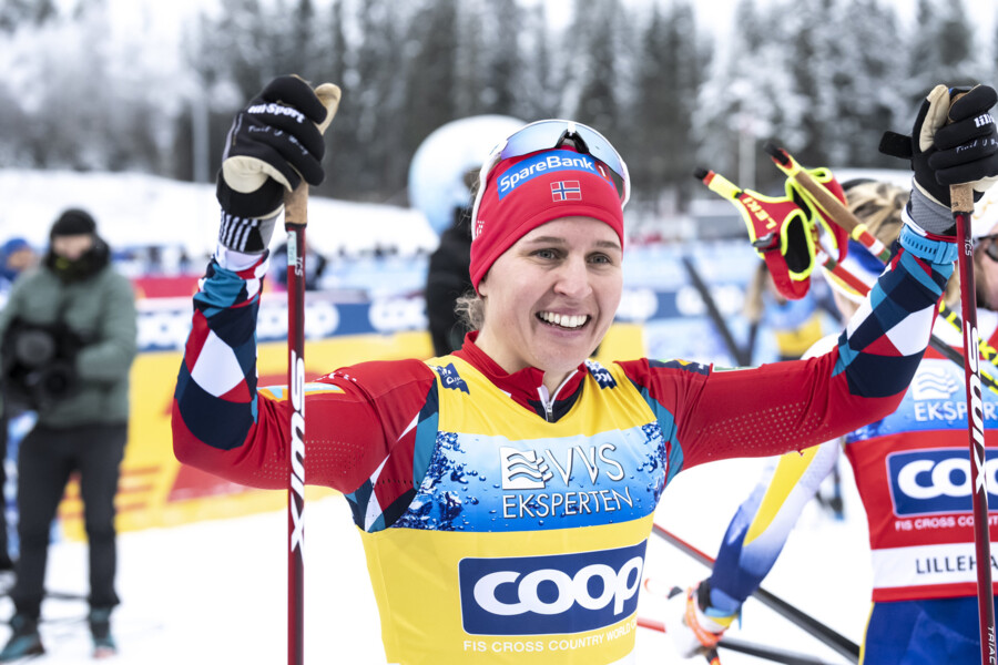 Норвежских лыжниц размазали по трассе на Кубке мира. Такого позора не было 23 года